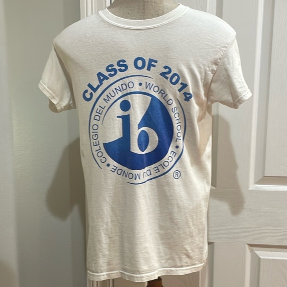 Gildan international baccalaureate IB White T-Shirt 100% pre-shrunk cotton S